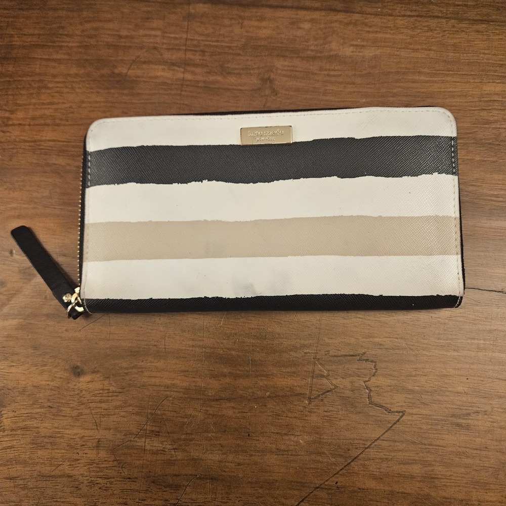Kate Spade Grant Street Grainy Vinyl Neda White Black Tan Wallet Zip Around